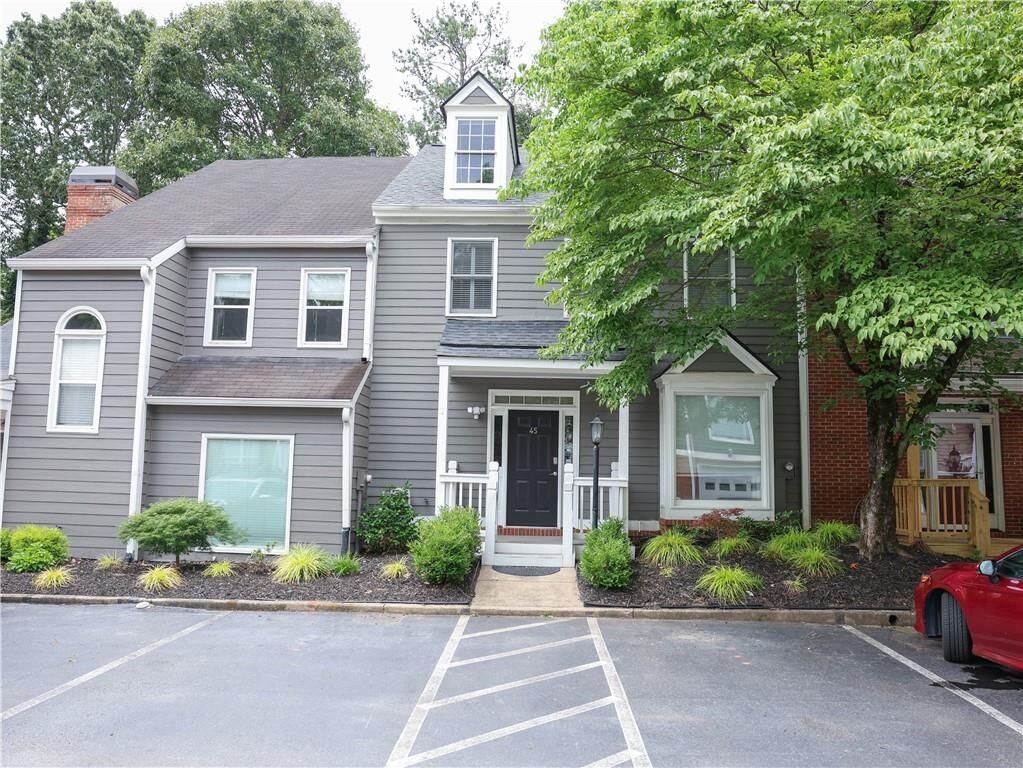 Property Photo: 45 Nesbit Place 45 GA 30022