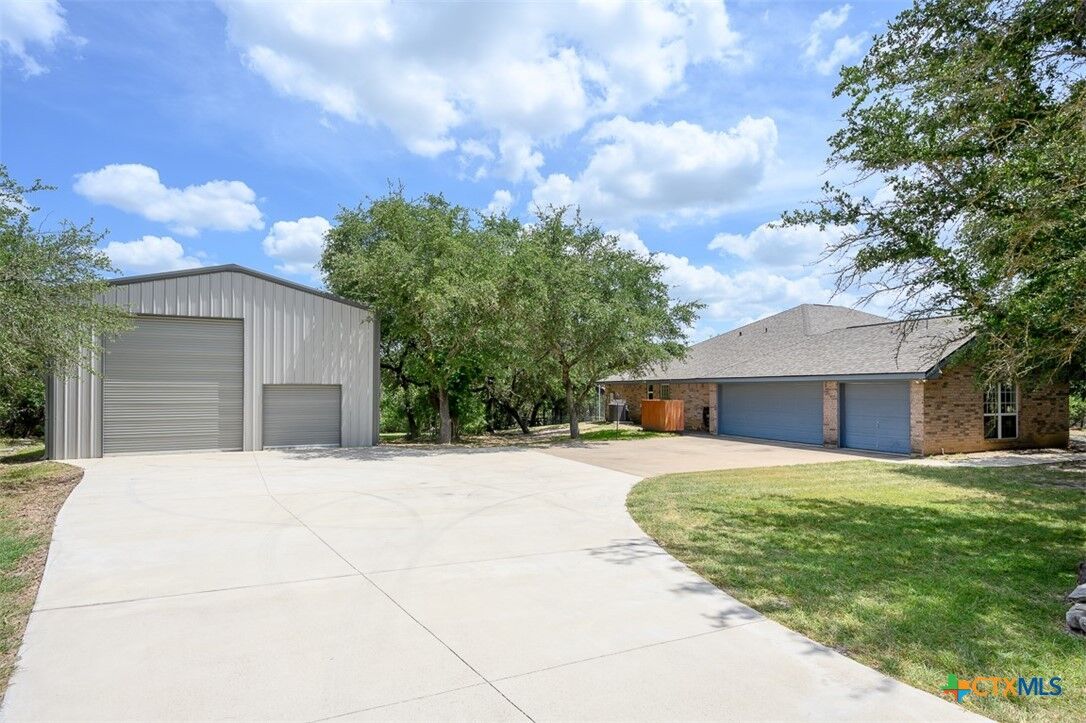 Property Photo:  299 White Oak Drive  TX 76549 