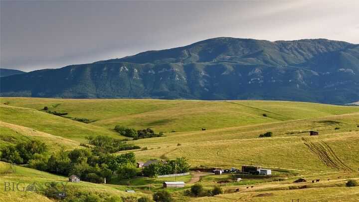 Property Photo:  581 Willow Creek Road  MT 59068 