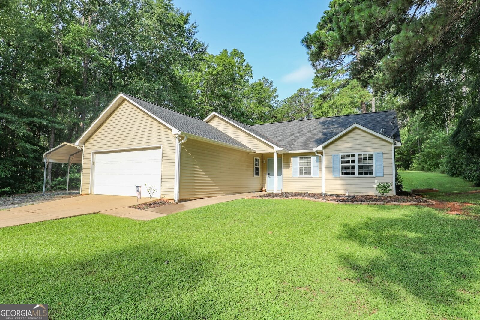 Property Photo: 107 Scenic Court NW GA 31061