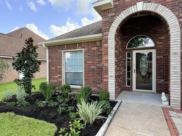 Property Photo:  519 Oleander Street  TX 77566 
