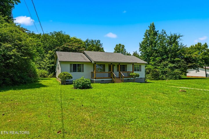 Property Photo: 318 County Road 801 TN 37331
