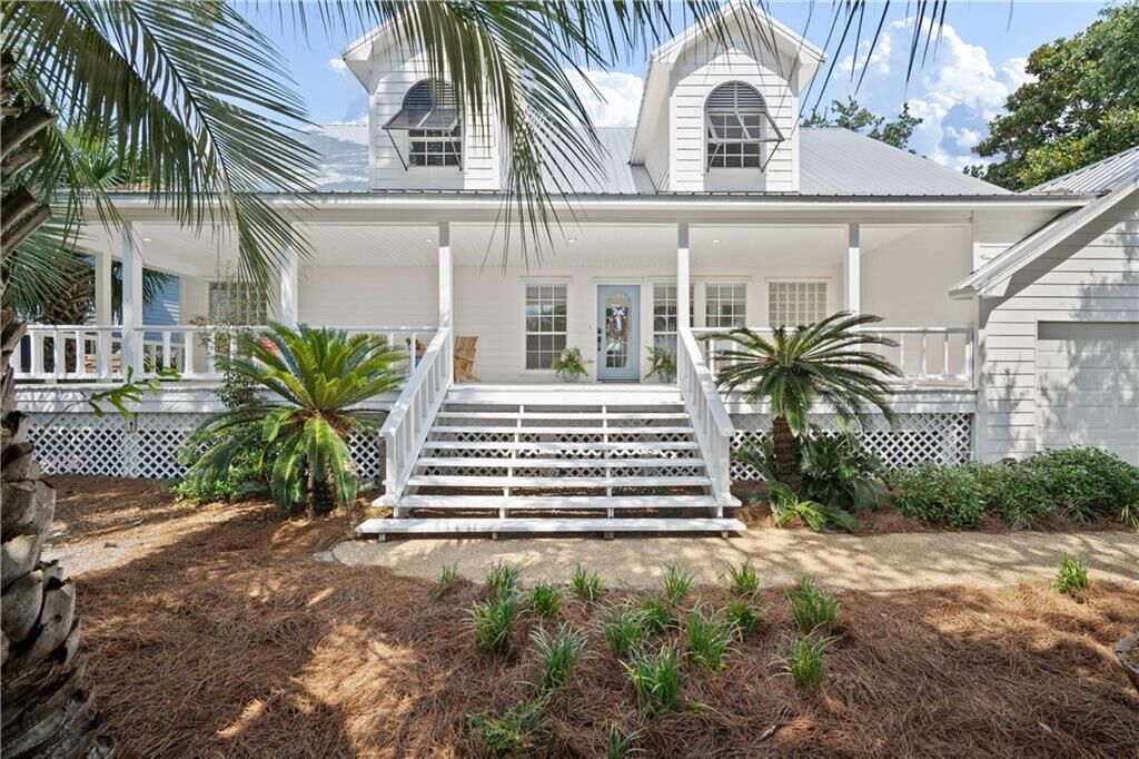 Property Photo: 511 Buchanan Drive AL 36528