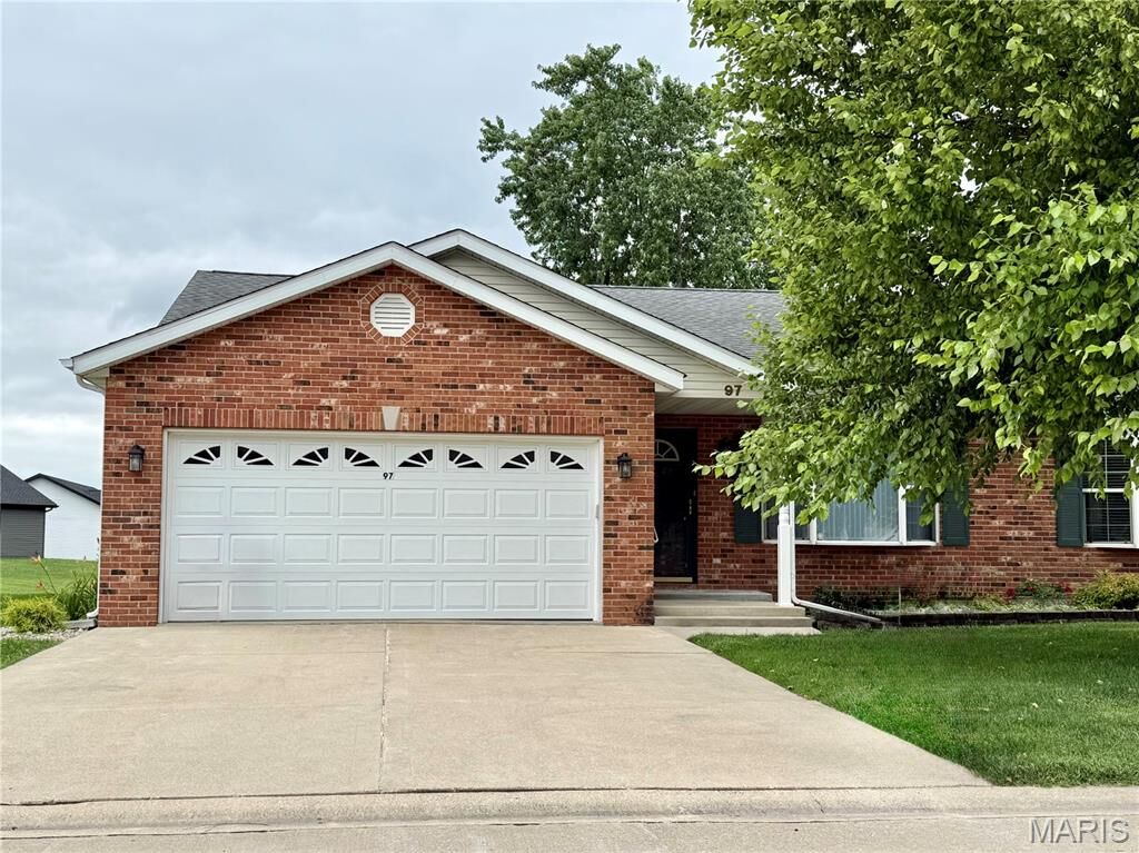 Property Photo: 97 Parkside Drive IL 62010