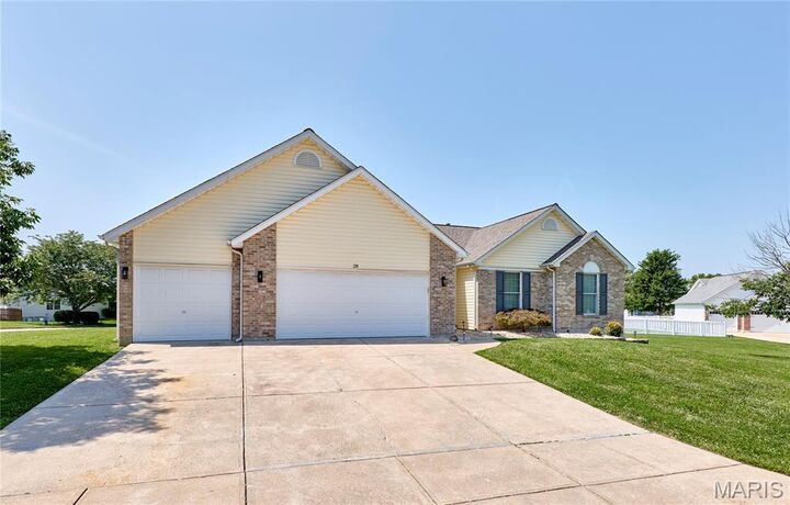 Property Photo:  28 Jacobs Court W  MO 63376 