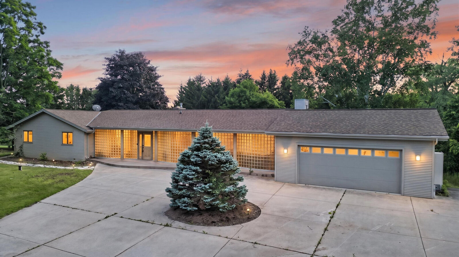 Property Photo: W2179 Shamrock Dr WI 53083