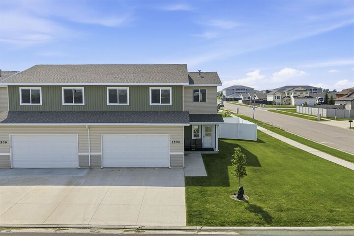 Property Photo:  1504 35th Ave SE  ND 58701 