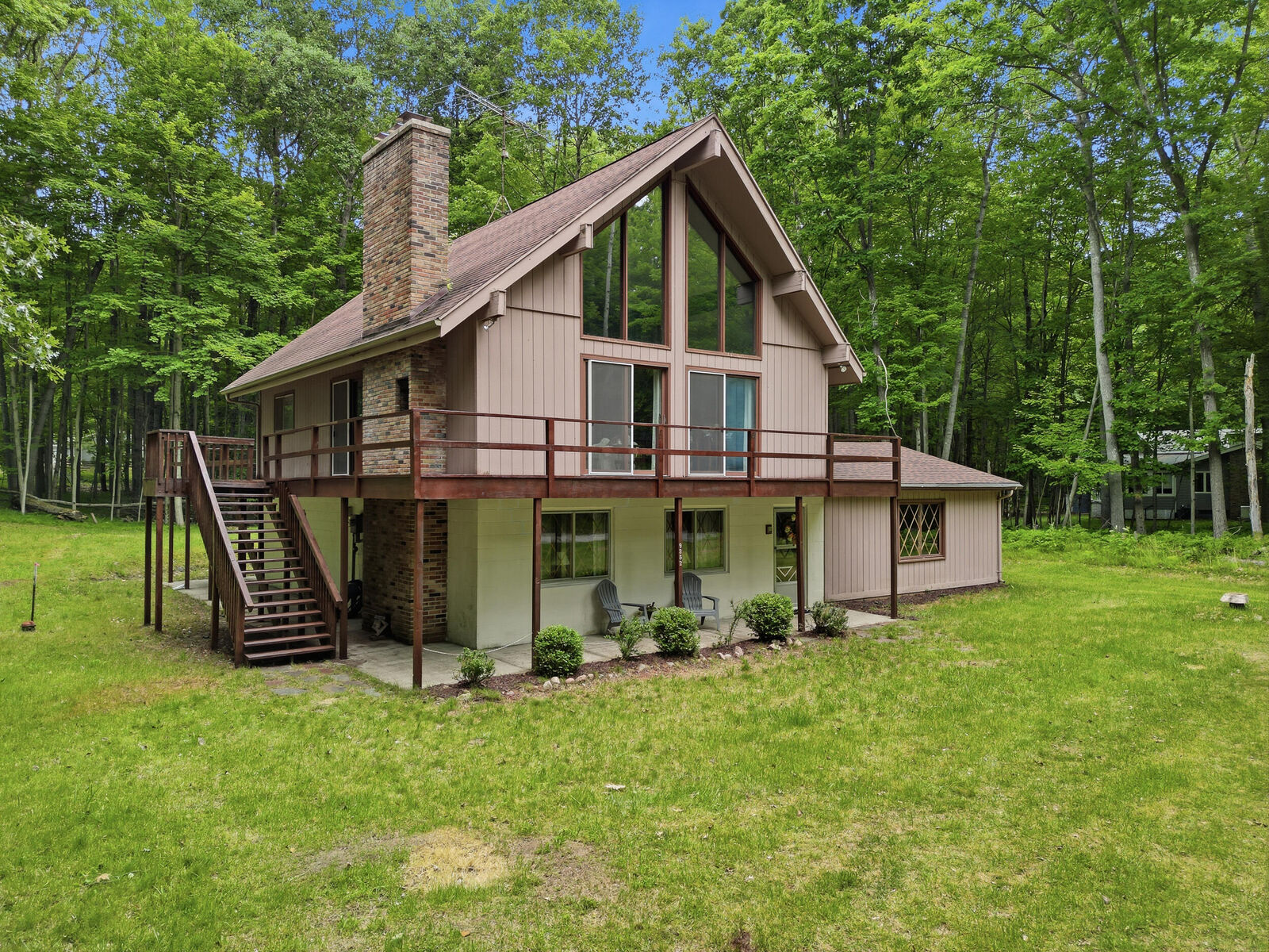 Property Photo: 9352 W Circle Drive MI 49346