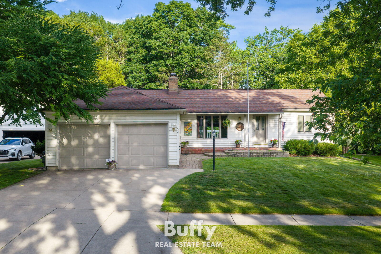Property Photo: 521 Leggat Street MI 49417