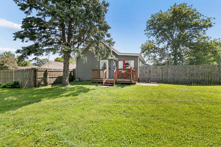 Property Photo: 51 West Street IL 60969
