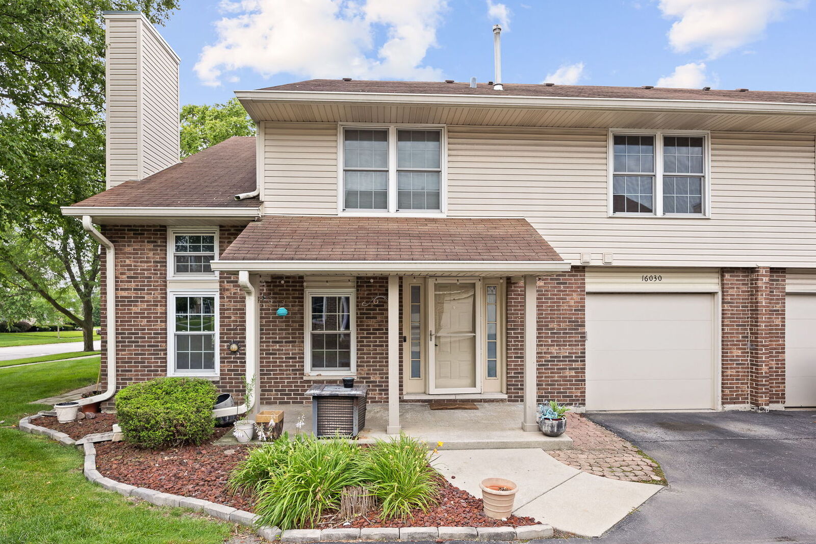 Property Photo: 16030 85th Place IL 60487