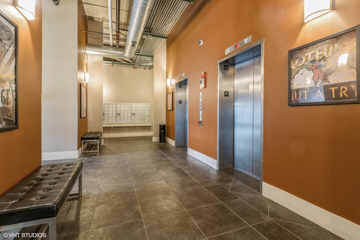 Property Photo: 647 Metropolitan Way 509L IL 60016