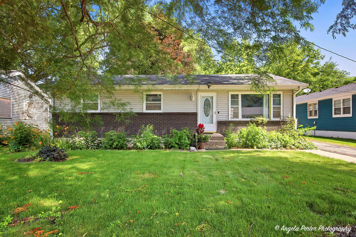 Property Photo:  4800 Willow Lane  IL 60050 