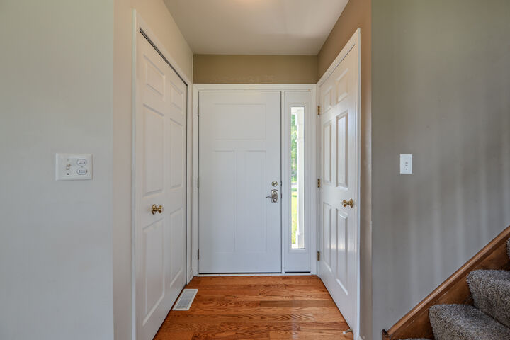 Property Photo:  527 Northgate Circle  IL 60543 
