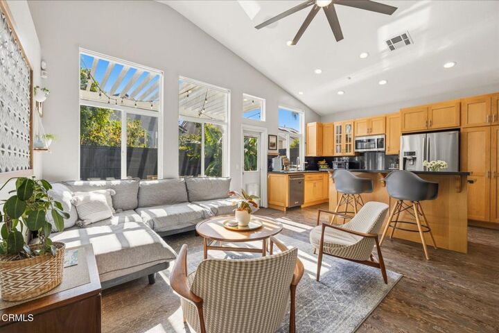 Property Photo: 795 Livingston Avenue CA 93003