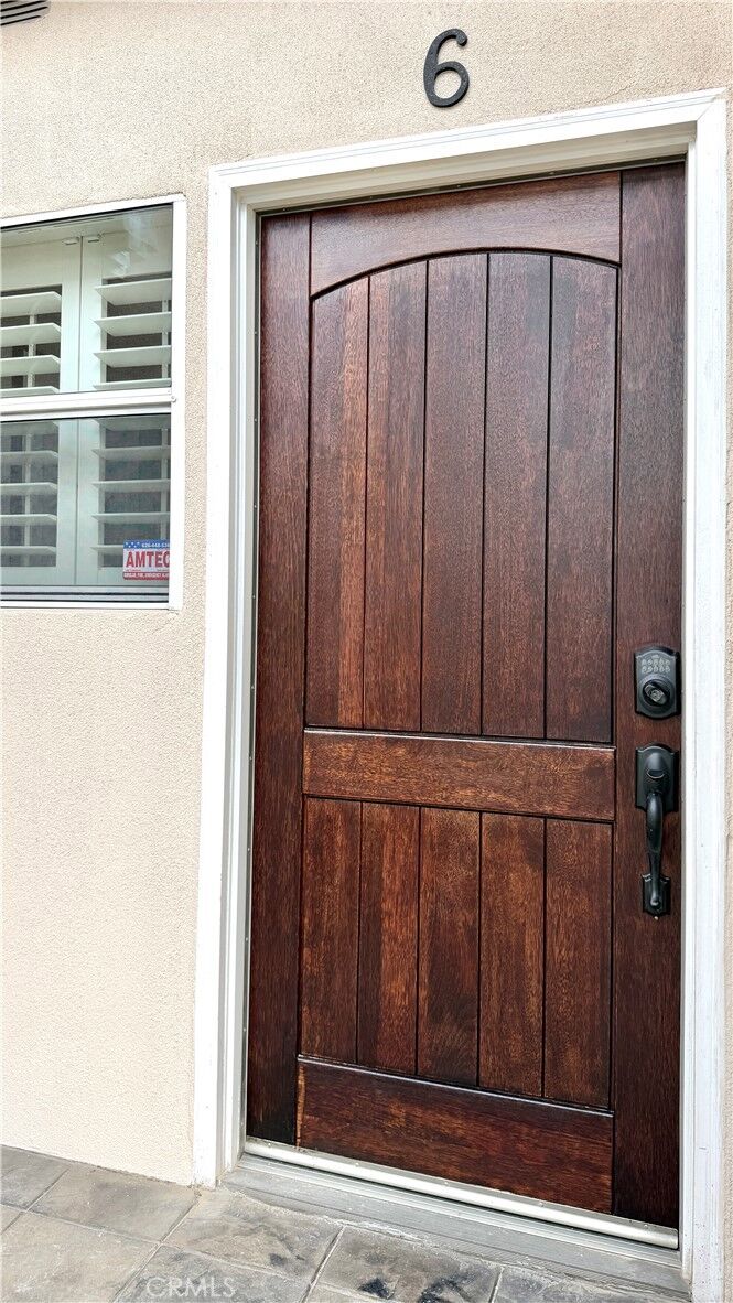 Property Photo: 690 S Marengo Avenue 6 CA 91106