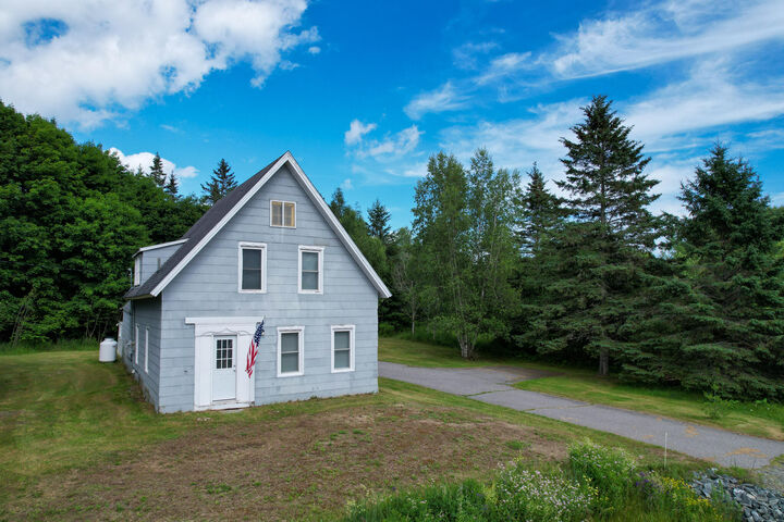 Property Photo:  490 Douglas Highway  ME 04605 