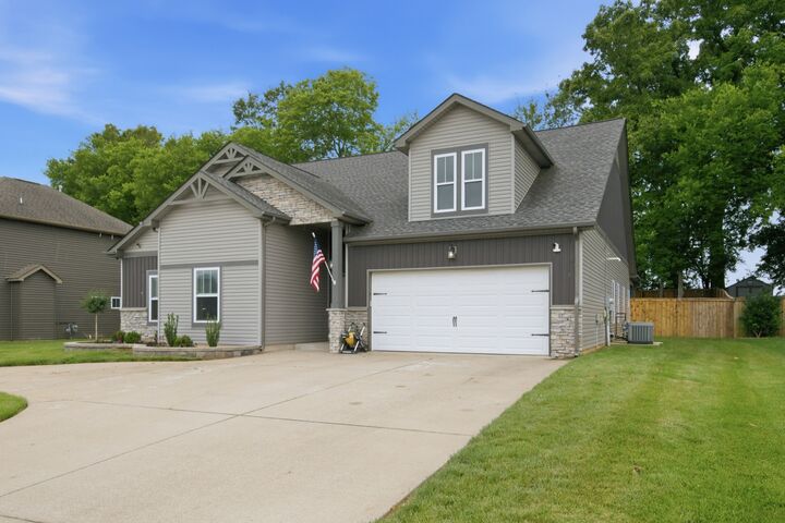 Property Photo: 1024 Michaela Cir TN 37043