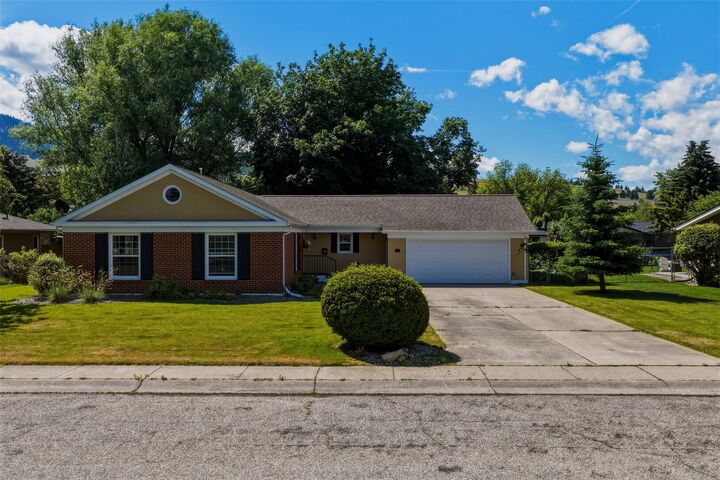 Property Photo: 3812 Bellecrest Drive MT 59801