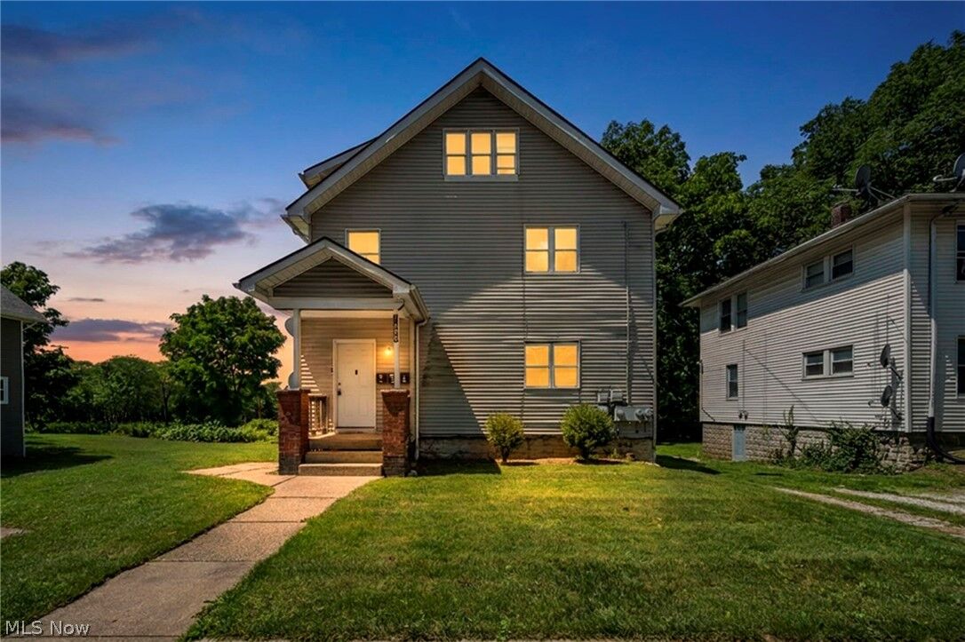 Property Photo:  1288 Pondview Avenue  OH 44305 