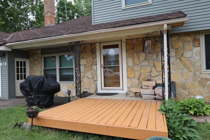 Property Photo:  345 Walnut Lane  MN 55124 