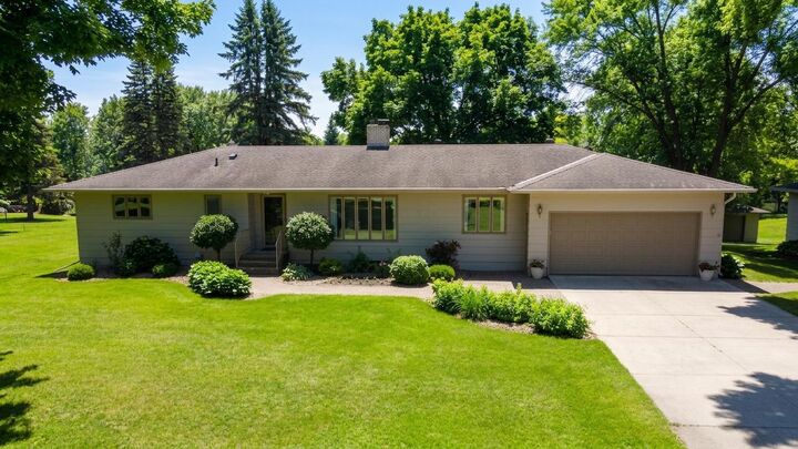Property Photo: 610 Woodland Drive MN 56537