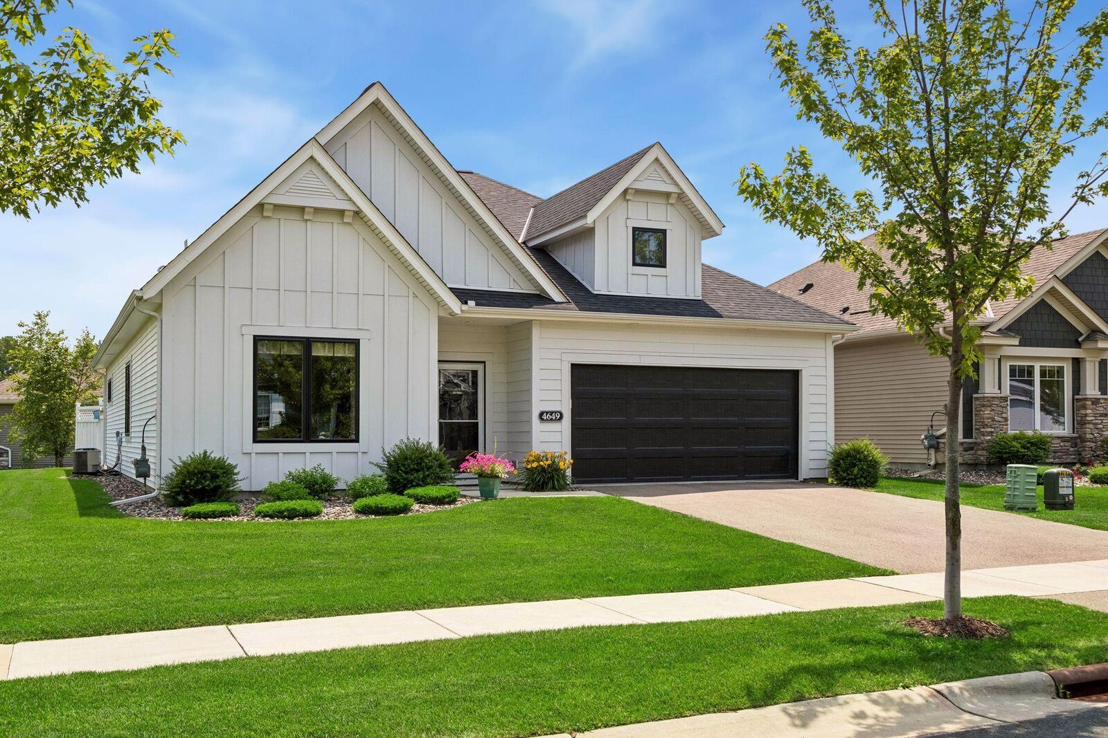 Property Photo: 4649 Foxglove Drive MN 55331