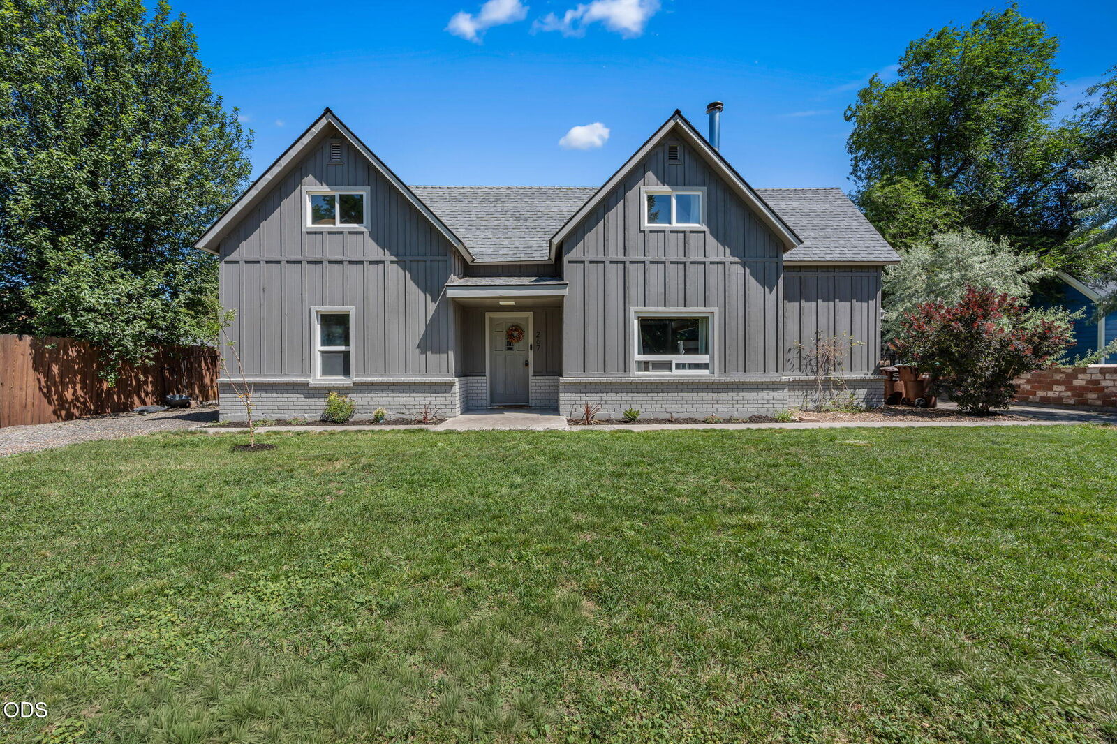 Property Photo: 267 NW 5th Street OR 97754