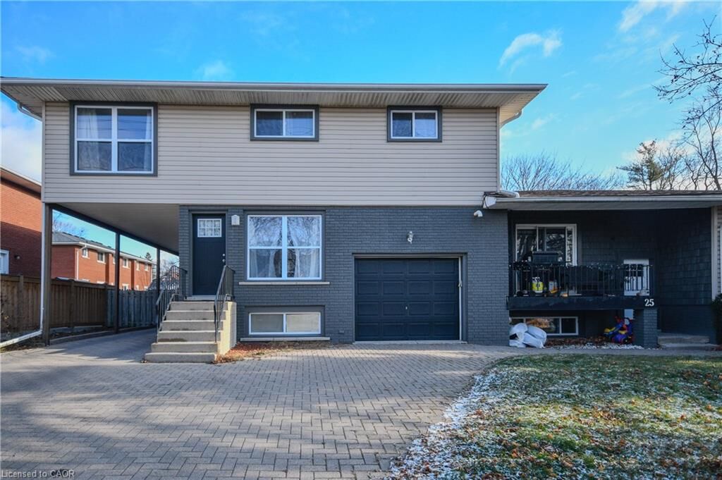Property Photo:  25 Elgin Street N 4  ON N1R 5G8 