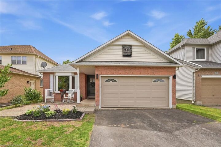 Property Photo:  68 Hilltop Drive  ON N0B 1E0 