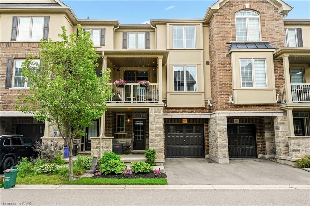 Property Photo:  392 Cranbrook Common  ON L6H 0P9 