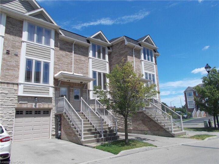 Property Photo: 8 Hemlock Way 6 ON L3M 0B5