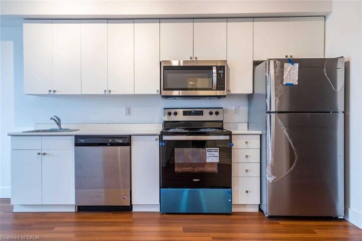 Property Photo: 1 Wellington Street 712 ON N3T 2L3