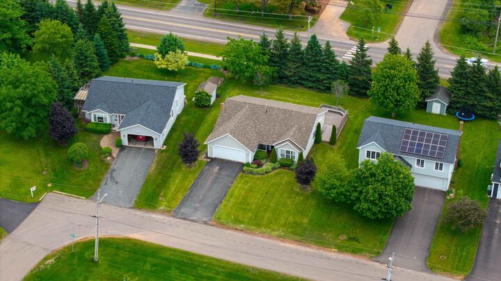 Property Photo: 139 Bell Crescent PE C1E 1Y8