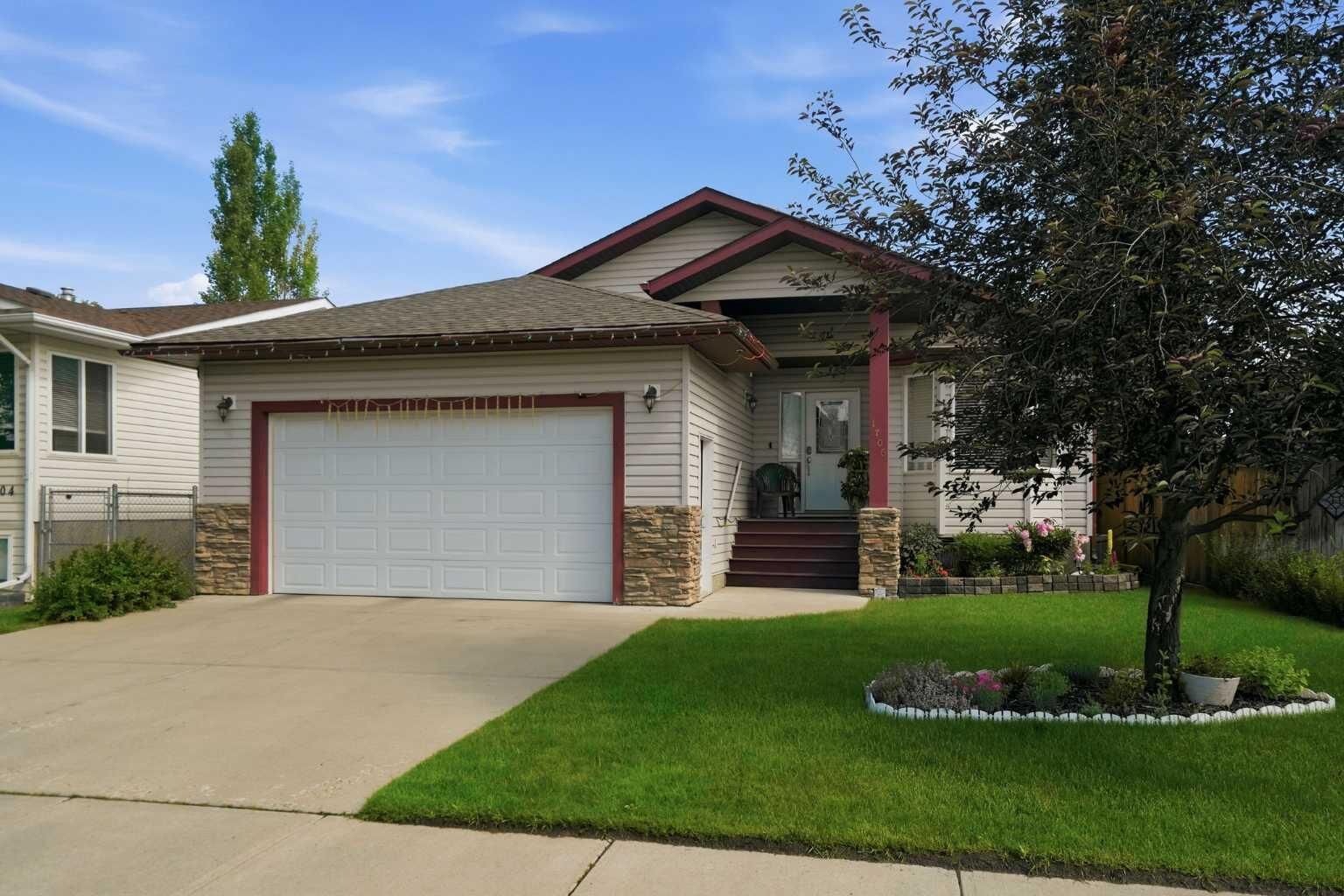 Property Photo: 1706 3 Avenue SE AB T1V 1Y3