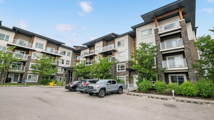 Property Photo: 240 Skyview Ranch Road NE 3115 AB T3N 0P4