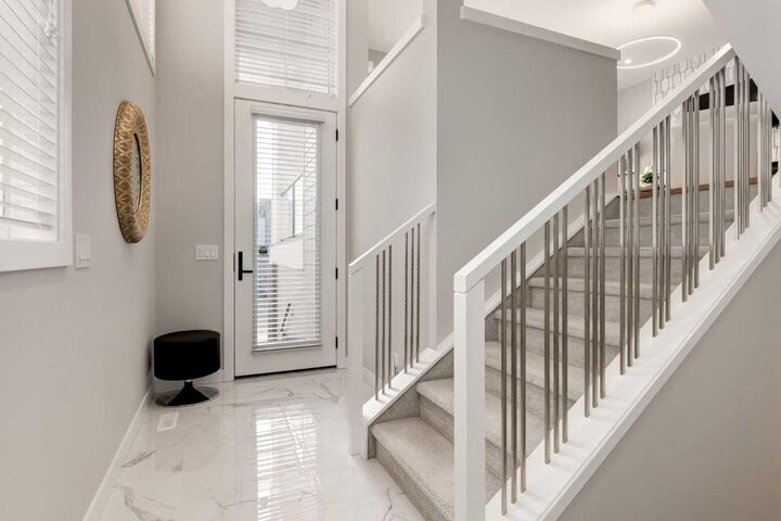 Property Photo:  40 Timberline Way SW  AB T3H 0W3 