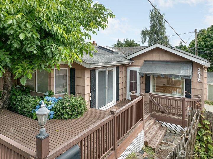 Property Photo: 3242 36th Avenue W WA 98199
