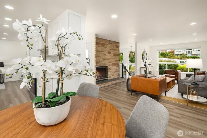 Property Photo: 16110 Evanston Avenue N WA 98133