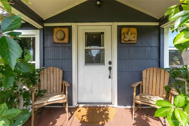 Property Photo: 14 S Elm Street WA 98841