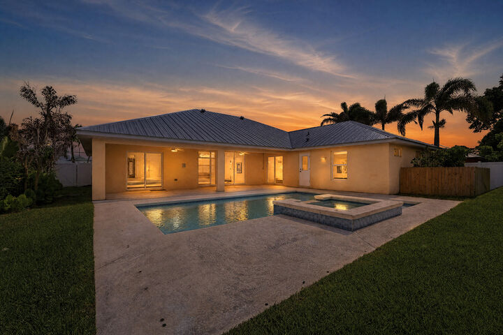 Property Photo: 2314 SE Calcutta Circle FL 34952