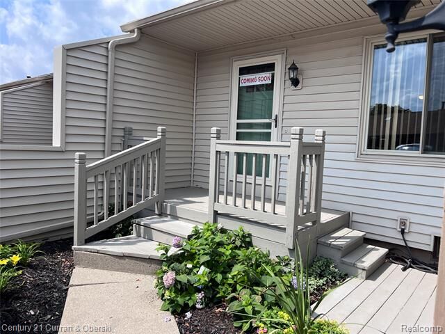Property Photo:  61958 Ticonderoga Drive  MI 48178 