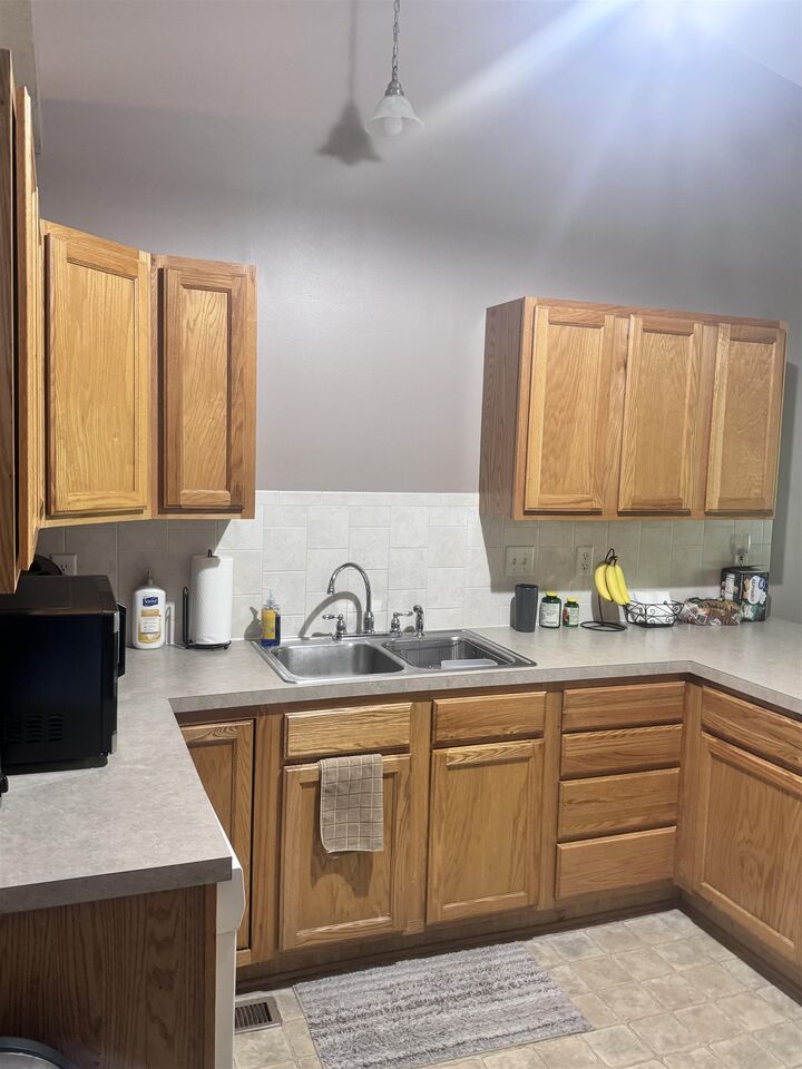 Property Photo: 3903 N Pepper Ridge KS 67205