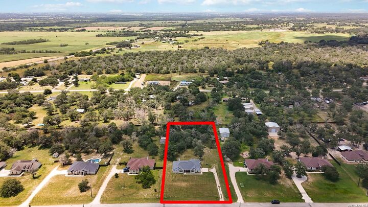 Property Photo: 137 Sendera Crossing TX 78121