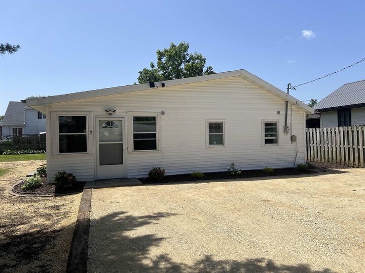Property Photo:  2126 Park Avenue  WI 53511 
