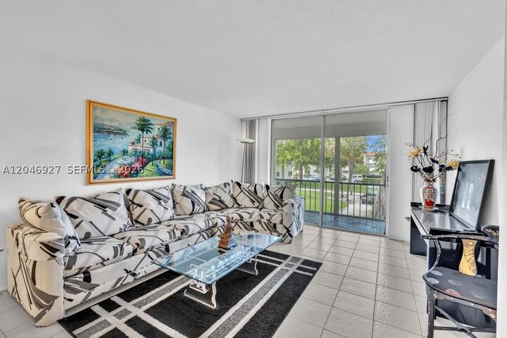 Property Photo: 671 S Hollybrook Dr 209 FL 33025