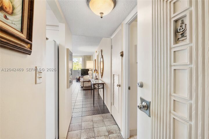 Property Photo:  5 Island Ave 6A  FL 33139 