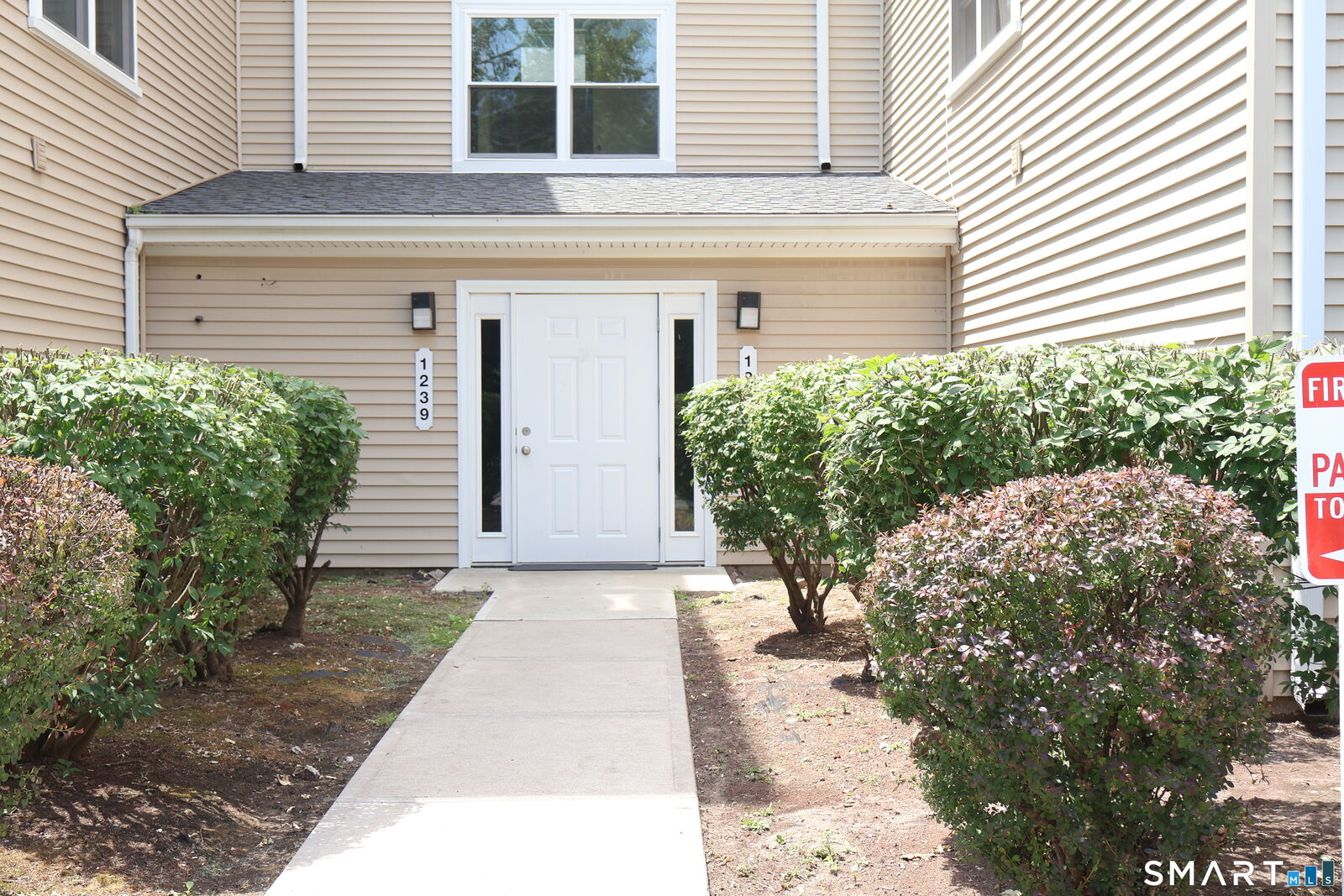 Property Photo:  1241 East Street C3  CT 06053 