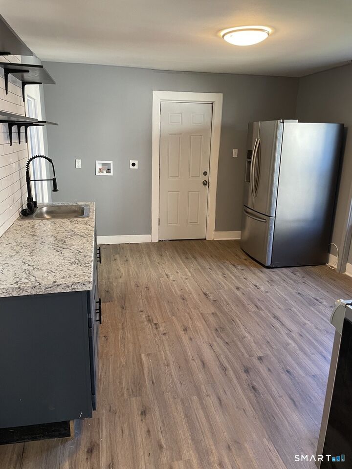 Property Photo:  172 Hanover Street  CT 06604 