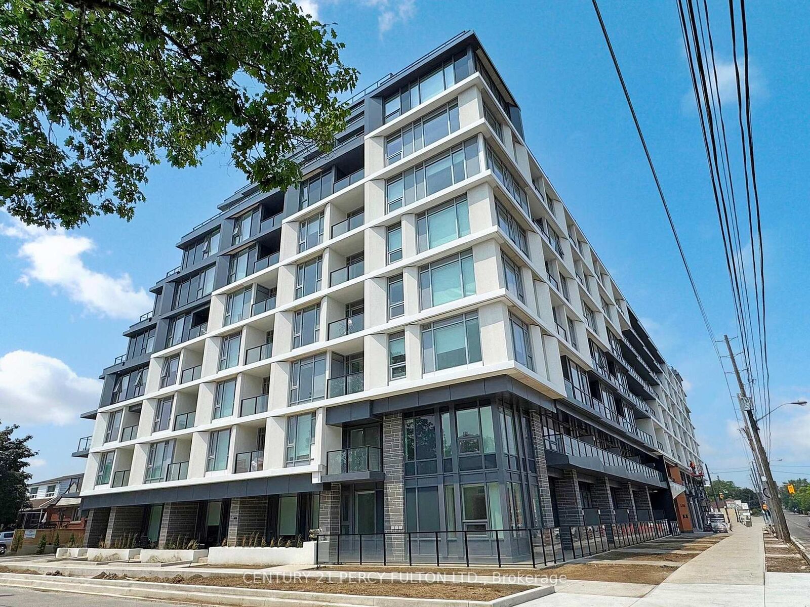 Photo de la propriété: 556 Marlee Avenue 105 ON M6B 0B1